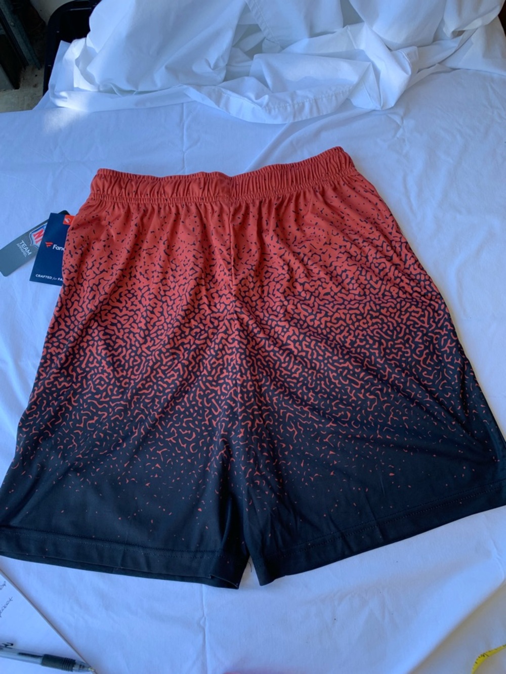NWT San Francisco 49er Basketball style shorts Men’s small - Picture 2 of 6